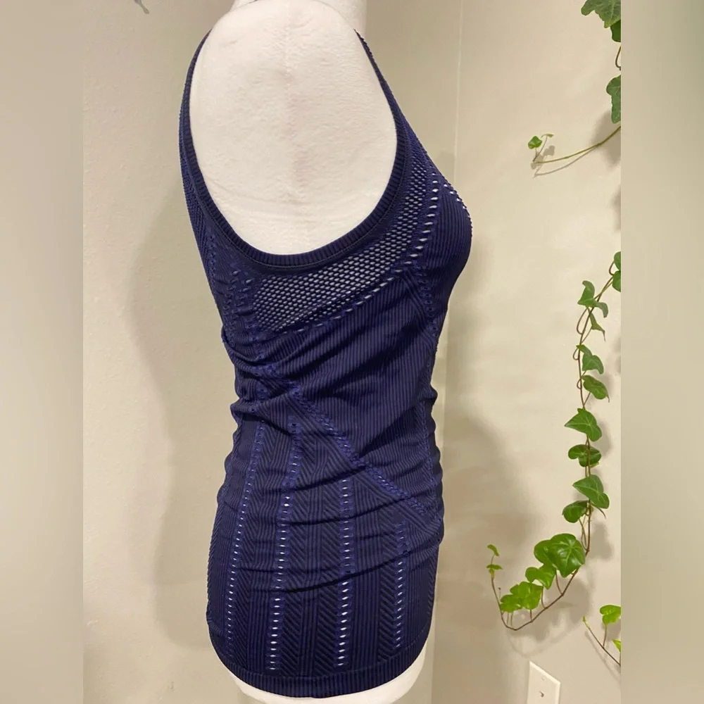 Athleta Women's Vented Sleeveless Tank Top Shirt Size XS - Picture 2 of 5